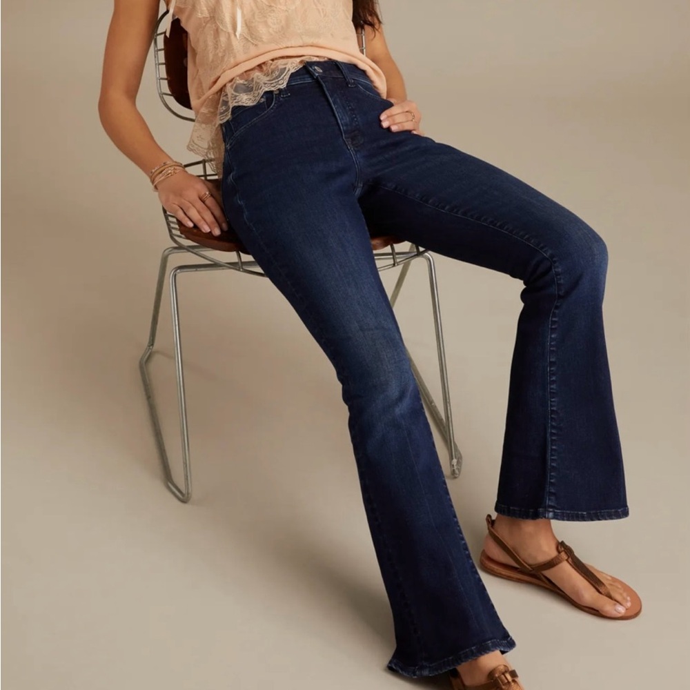 High Rise Stevie Flare size 6/28 R